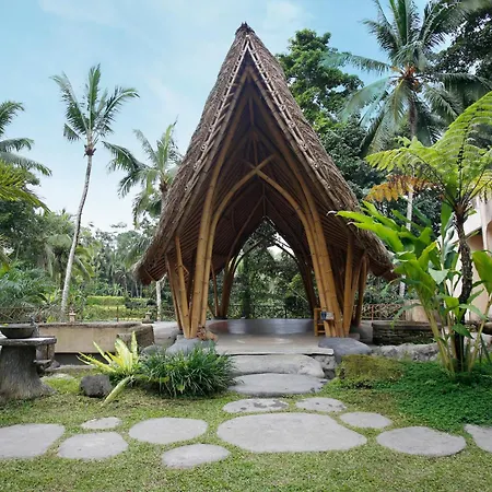 Romantic Bamboo Villa & Spa Ubud