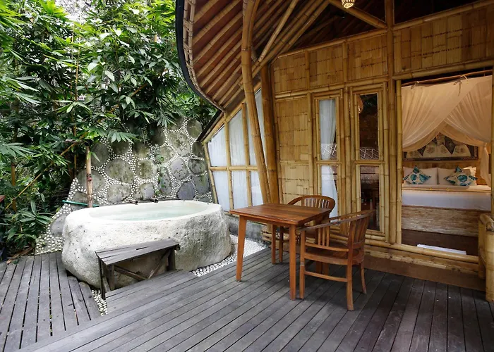 بيت ضيافة Romantic Bamboo & Ubud تيغالالانغْ