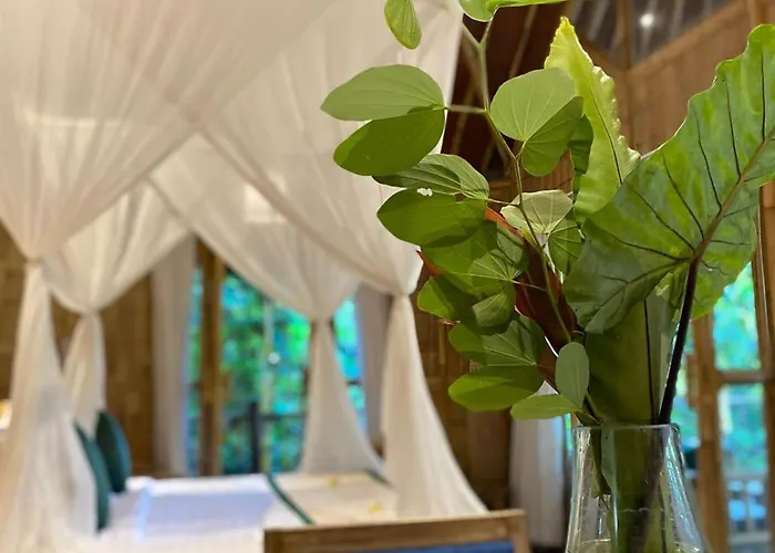 Romantic Bamboo & Ubud 4*