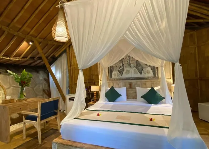 Romantic Bamboo & Ubud تيغالالانغْ