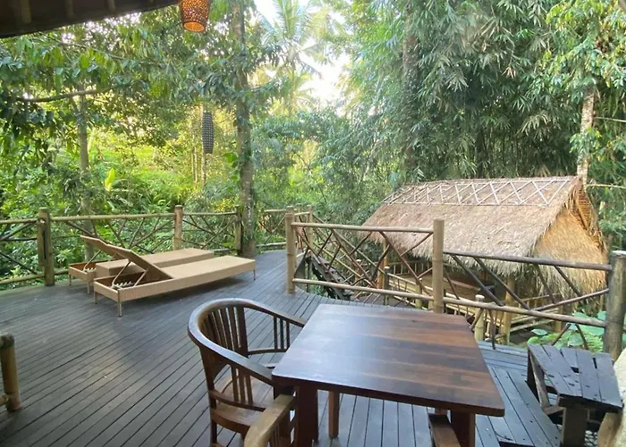 Romantic Bamboo & Ubud بيت ضيافة